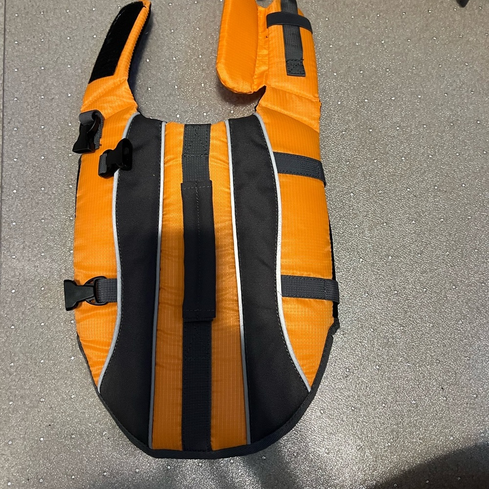 Dog life vest